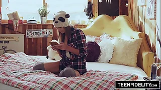 TEENFIDELITY - Creampie Dumfound From Stepdad In Shyla Ryder's Pussy
