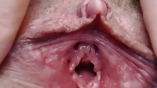 unpaid big clit scraping orgasm in closeup webcam