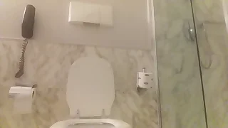 peeing its so sexy&excl;