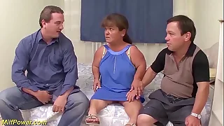 outright petite clasp in a threesome fuck orgy